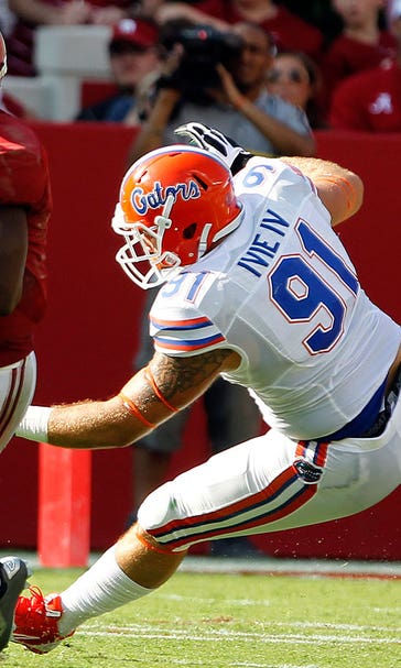 Florida DL Ivie finds common ground with grieving family